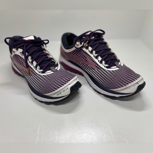 Women’s Brooks Ghost 10 Running Shoes - Pink and Purple size 9 - Picture 2 of 10